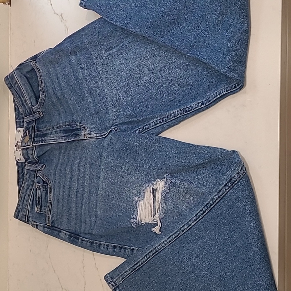 Hollister Curvy Ultra High Rise Vintage Straight Jeans  5 R, 27w x 27l